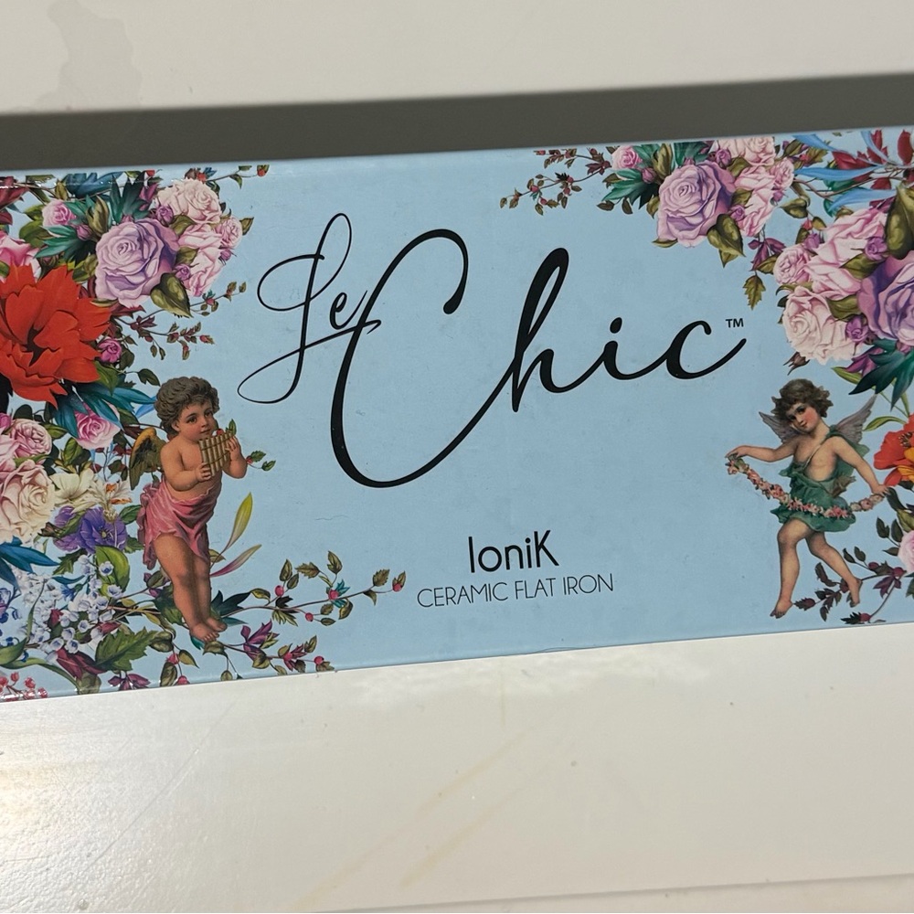 Le Chic Ceramic Flat Iron